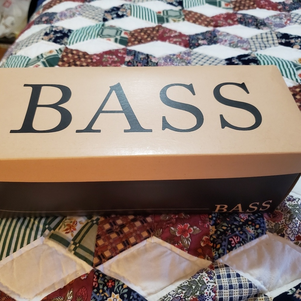 Bass cinnamon sunjun sharon sandals